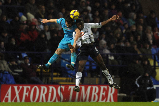 记者：FIFA既然声称恪守比赛规则，为何允许24分钟的中场秀.