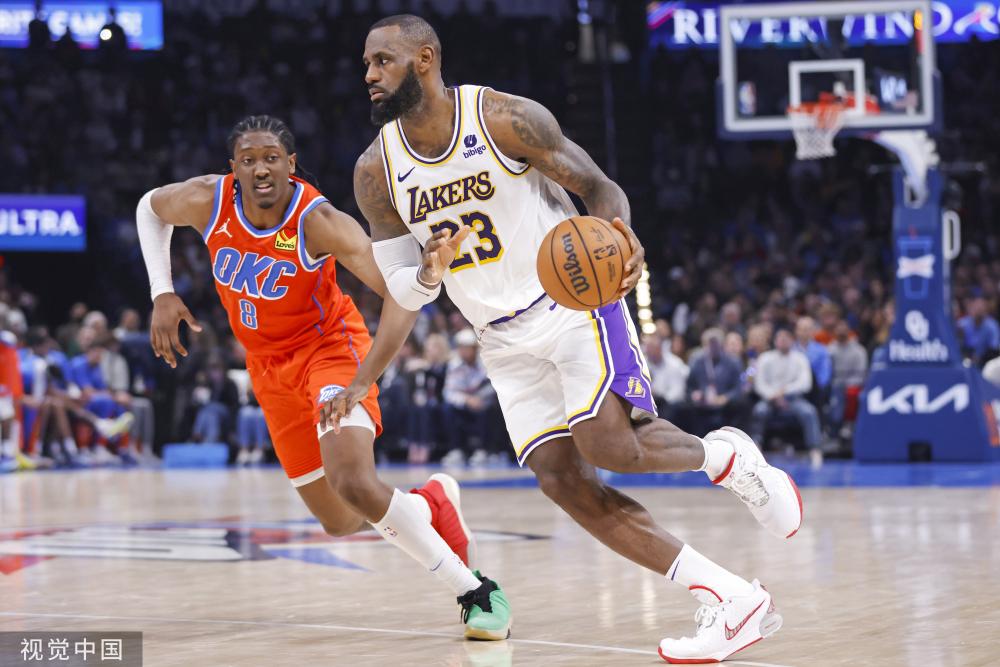 苏亚雷斯感谢亚泰远征军:希望你们一直支持我们,直到最后.